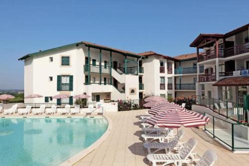 Arcangues Apartment | Experience Oceanfront Relaxation at Residence Les Terrasses