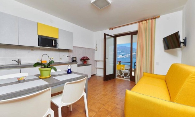 Cassone Apartment | Discover Residence Mariù: Oceanfront Poolside Retreat