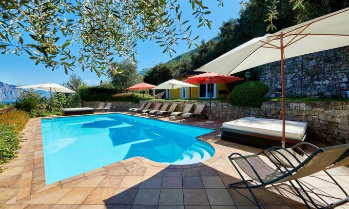 Cassone Apartment | Family-Friendly Residence Mariu Apartment with Ocean View