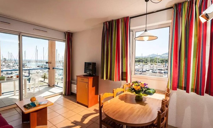 Plage d'Argeles Apartment | Discover Residence Mer & Golf Port Argelès: Oceanfront Bliss