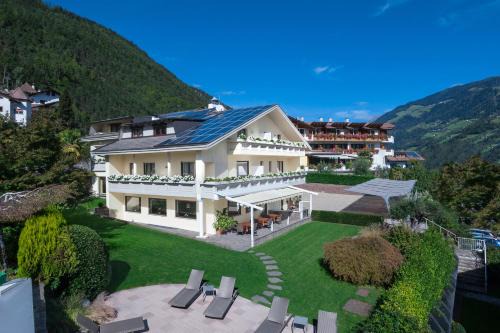 Rifiano Apartment | Ideal Stay at Residence Mignon: Pool & Pet-Friendly Retreat