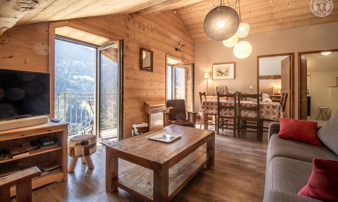 Hauteluce House | Discover Residence Mont-Blanc Lodge - Family-Friendly Retreat