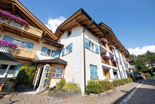 Tesero Apartment | Guest Rated 10/10: Residence Montebel Studio with Hot Tub
