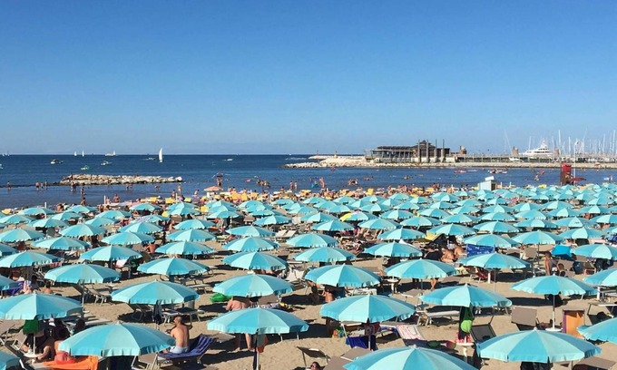 San Giuliano a Mare House | Discover Residence Nautic: Ocean View & Private Beach Stay