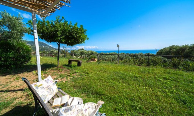 Ricadi Apartment | Pet-Friendly Residence Olimpo: Rated 9/10 by Guests
