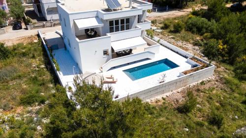 Srima Villa | Residence Opera