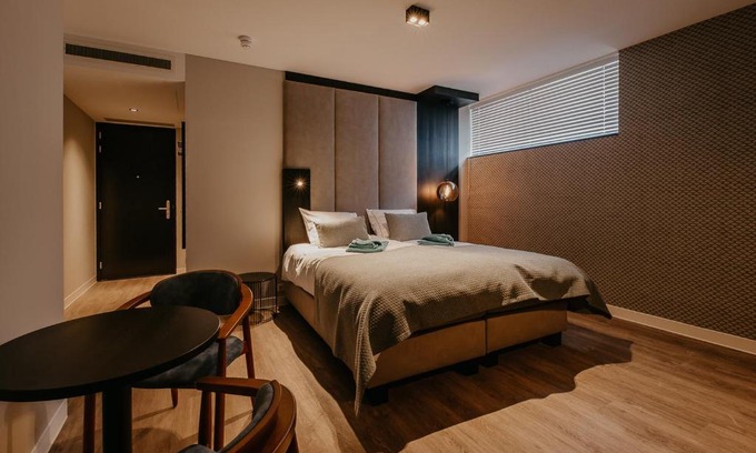 Colijnsplaat Apartment | Cozy Residence Oude Haven Room with Sauna & Family Friendly