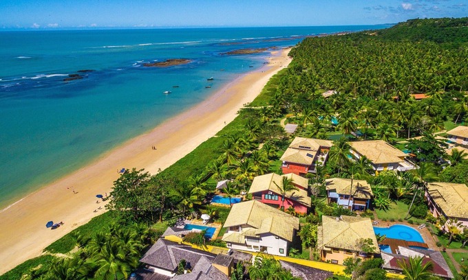 Arraial d'Ajuda Condo | Tranquil Residence Pé na Areia with Ocean View & Private Pool