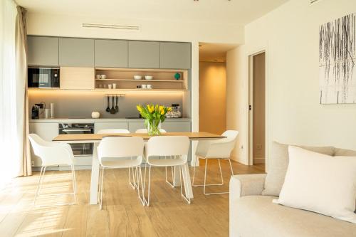 Predore House | Discover Residence Perlago: 4-Star Oceanfront Retreat