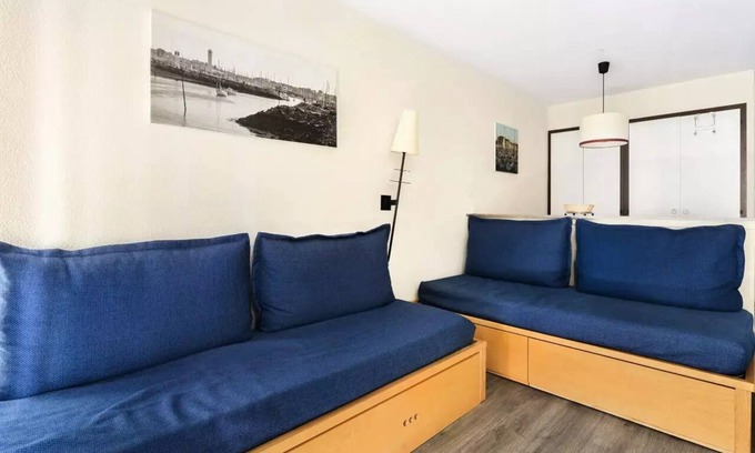 Arzon Apartment | Oceanfront Residence Port du Crouesty with Spa & Sea View