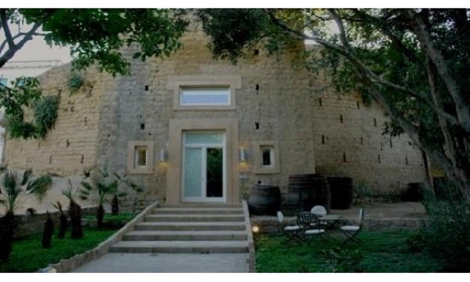 Posillipo House | Oceanfront Residence Posillipo with Pool and Family Amenities
