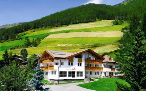 Senales Apartment | Residence Remi: Pet-Friendly Retreat with Excellent Reviews