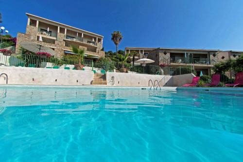 Cargese Apartment | Relaxing Oceanfront Residence Roc E Mare in Cargèse