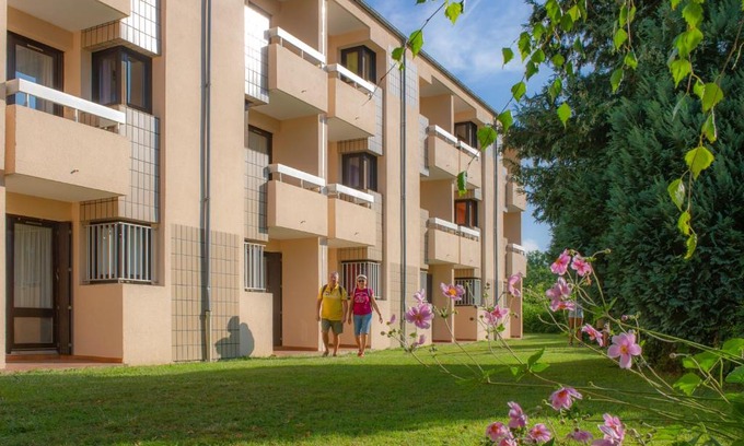 Bagneres-de-Bigorre Resort | Inviting Residence Routes du Monde: Family-Friendly Retreat