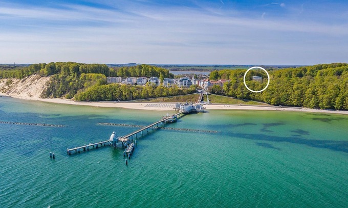 Sellin Apartment | Seeblick 25: Balcony Retreat with Breathtaking Sea Views