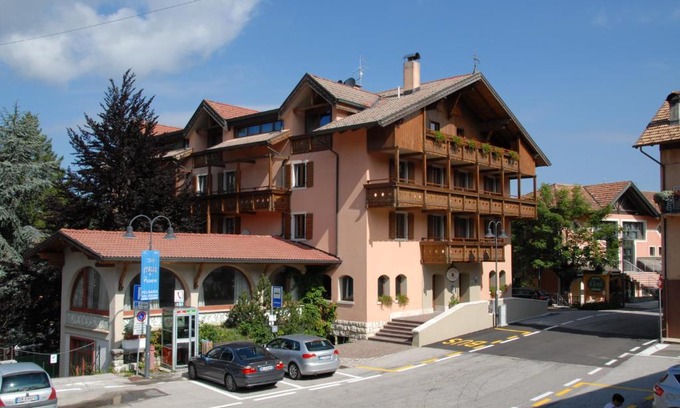 Serrada Apartment | Exquisite Residence Serrada: 10/10 Reviews & Great Amenities