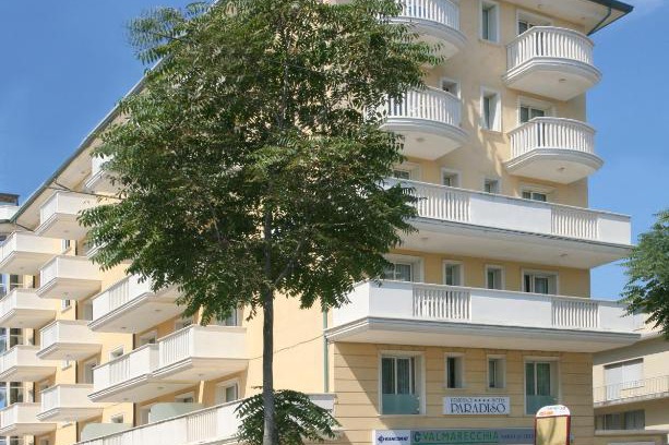 Miramare Apartment | Pet-Friendly Residence T2: Highly Rated & Family Welcoming