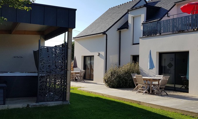 Guidel Apartment | Relaxing Getaway at Residence Ti Korelo with Spa & Sauna