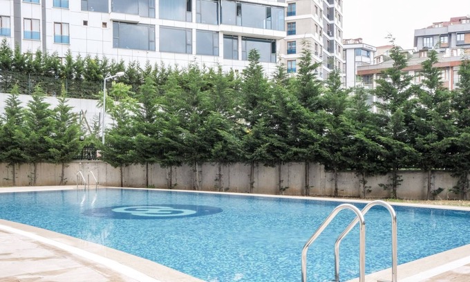 Sakarya Province Apartment | Residence w Pool 5 Min To Vialand Near Golden Horn