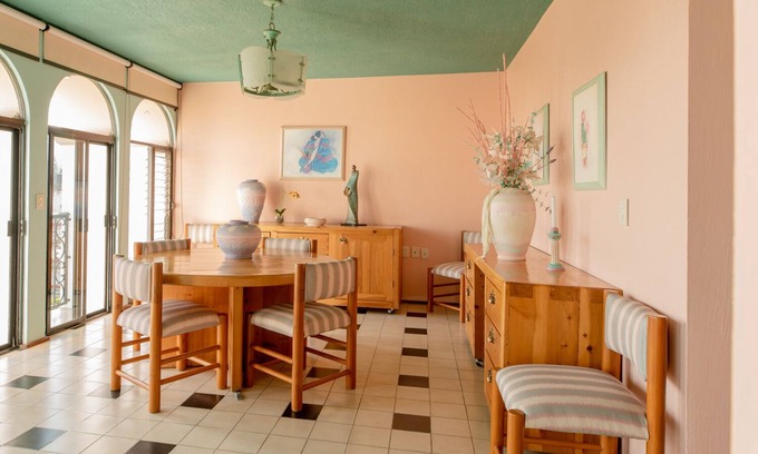 Jiquilpan de Juarez House | Discover the Best Views and Location at Our Residence