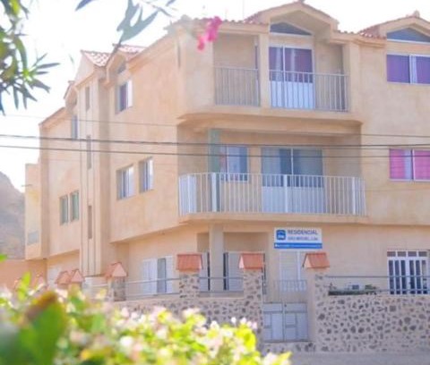 Calheta de Sao Miguel House | Budget-Friendly Stay at Residencial Sao Miguel - Family Welcome