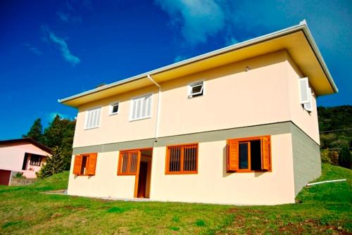 Gramado House | Budget-Friendly Stay at Residencial Encantos da Natureza