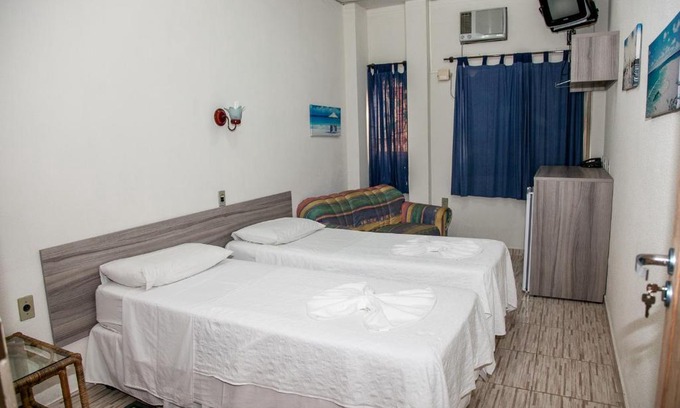 Canasvieiras Hotel | Family-Friendly Residencial Ilha Dourada with Kitchen Access