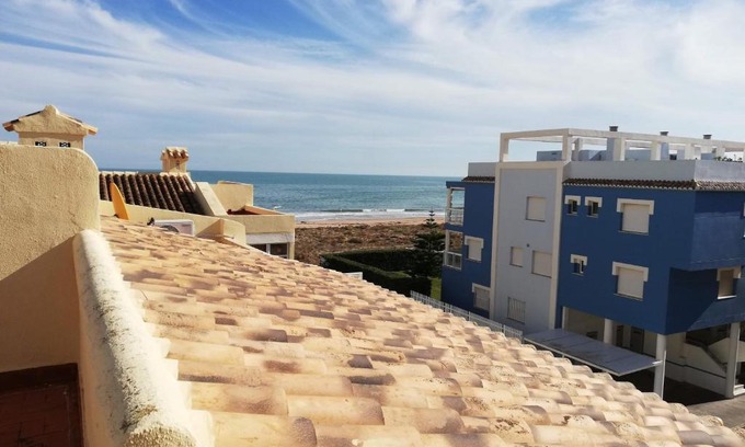 Xeraco Apartment | Family-Friendly Getaway at Residencial Les Motes