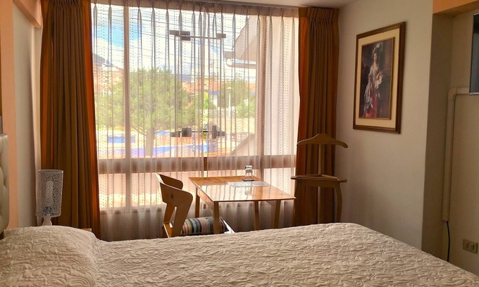 Cusco Bed & Breakfast | Top-Rated Residencial Plaza España with Spa & Dining