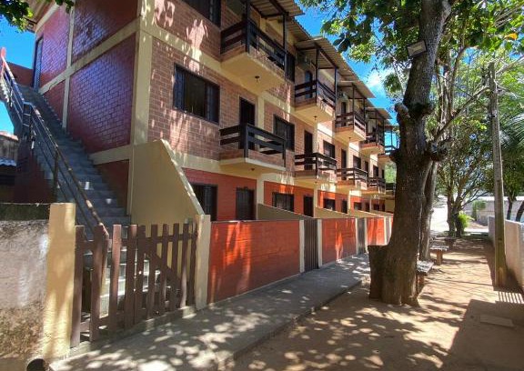 Praia de Una Apartment | Budget-Friendly Residencial Varandas de Setiba with Pool