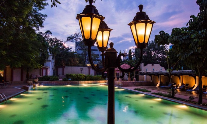 Central Pune Hotel | Cozy Residency Club: Family-Friendly Stay with Pool & Spa