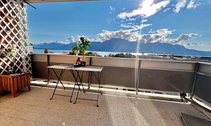 Montreux Apartment | Top-Rated Oceanfront Residential Flat with Pool & Spa