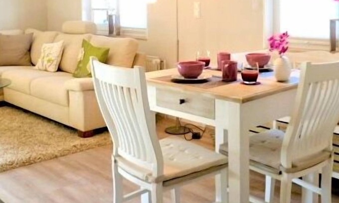 Ostseebad Prerow Apartment | Pet-Friendly Residenz Kormoran App. Seezeichen with Pool & Spa