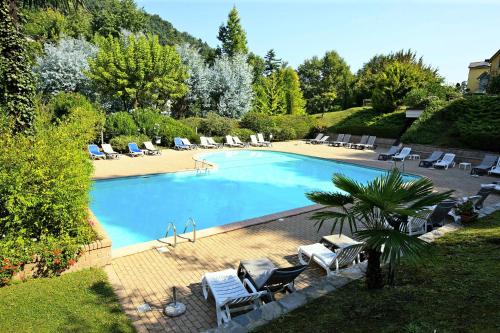 Susello Apartment | Relax at Residenz Villa Ada Troubetzkoy with Oceanfront Views