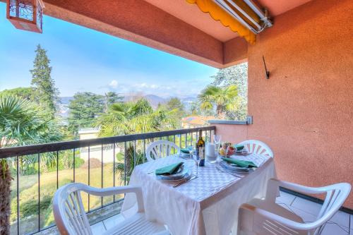 Montagnola Apartment | Relaxing Residenza Borgo Rustico with Pool for Families