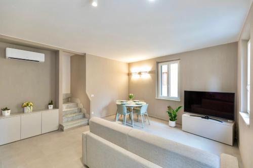 Portoferraio Old Town House | Prime Oceanfront Stay at Residenza Cavour, Portoferraio