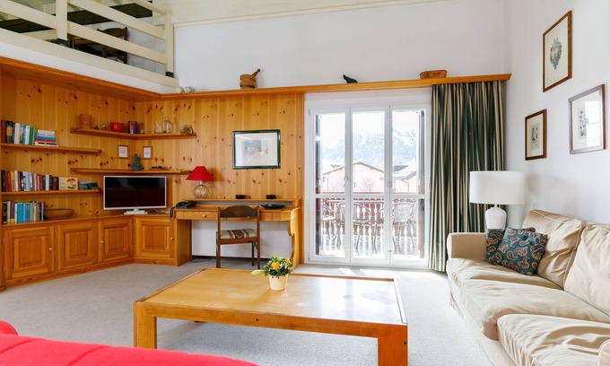 Surlej Apartment | Pet-Friendly Residenza Chesa Margun 24-5 with Spa & Lake View