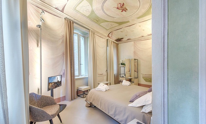 Siena Historical Center House | Experience Elegance at Residenza d'Epoca Le Aquile