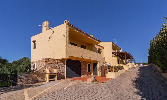 Villaggio Piras Apartment | Residenza delle Rocce – Three-room apartment with terrace in the Piras Village – La Maddalena