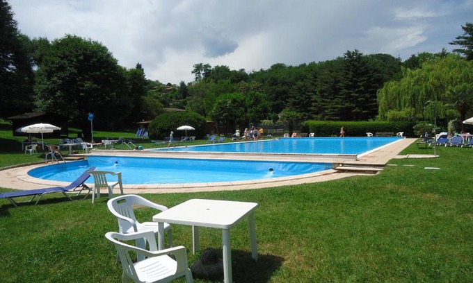 Ispra House | Relax at Residenza Fontana: Family-Friendly with Pool Access