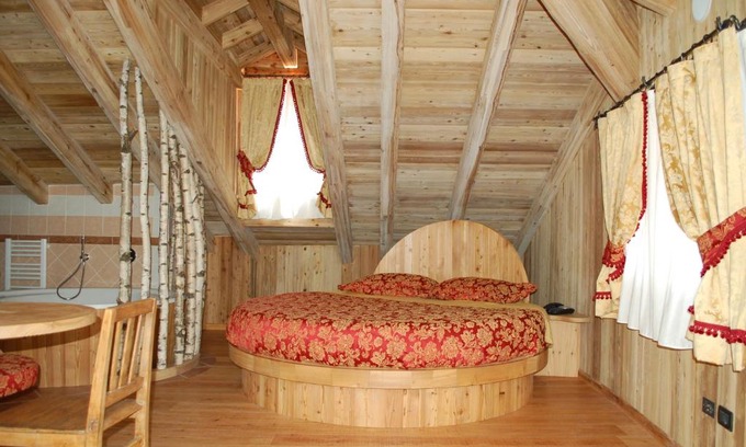 Terzolas Bed & Breakfast | Elegant Stay at Residenza La Corte Dei Toldi - Rated 9.2!