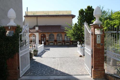 Gualdo Tadino House | Oceanfront Residenza Le Terrazze: Rated 9/10 by Guests