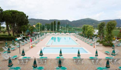 Luni Mare Apartment | Pet-Friendly Residenza Alberghiera Italia with Ocean Views