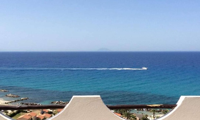 Ricadi Apartment | Family-Friendly Stay at Residenza Stefanelli with Breakfast