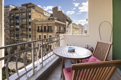 Ruggero Settimo Bed & Breakfast | Oceanfront Residenza Wagner: Family-Friendly & Highly Rated