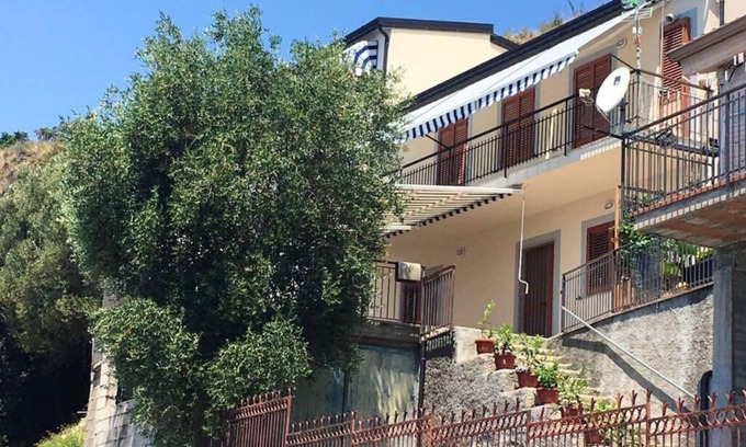 Marina di Pisciotta Apartment | Pet-Friendly Residenze Cutrì Holiday Home in Cilento