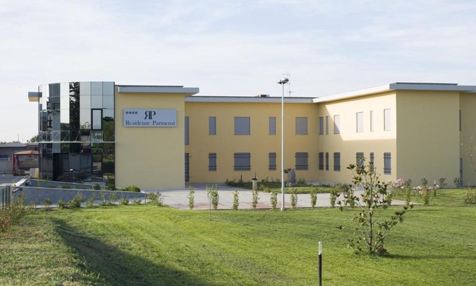 Fontevivo Apartment | Discover Residenze Parmensi: Pet-Friendly & Hot Tub Amenities