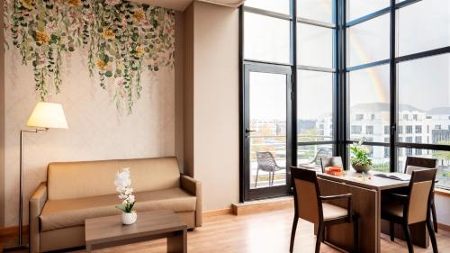 Montevrain Apartment | Discover Residhome Val d'Europe: Pet-Friendly & Pool Access