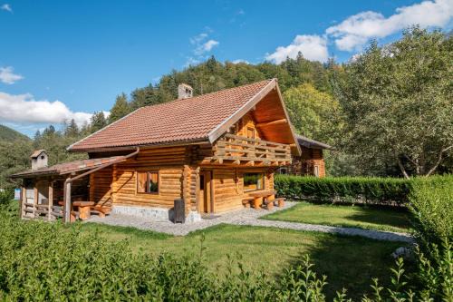 Zarnesti Ski Chalet | Pet-Friendly Retreat at Resort 7 Crai - Cabana Baciu