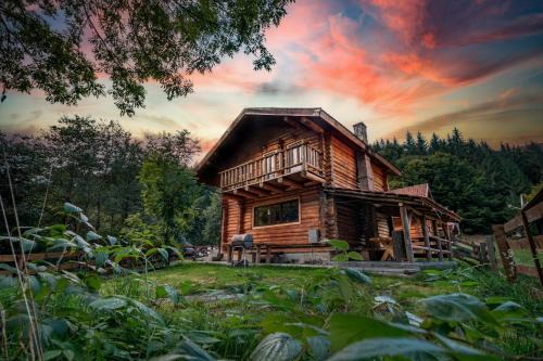 Zarnesti Ski Chalet | Pet-Friendly Resort 7 Crai - Cabana Calinet with Breakfast
